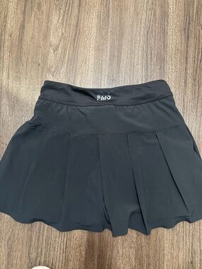 XL Youth or XS/S women’s skort